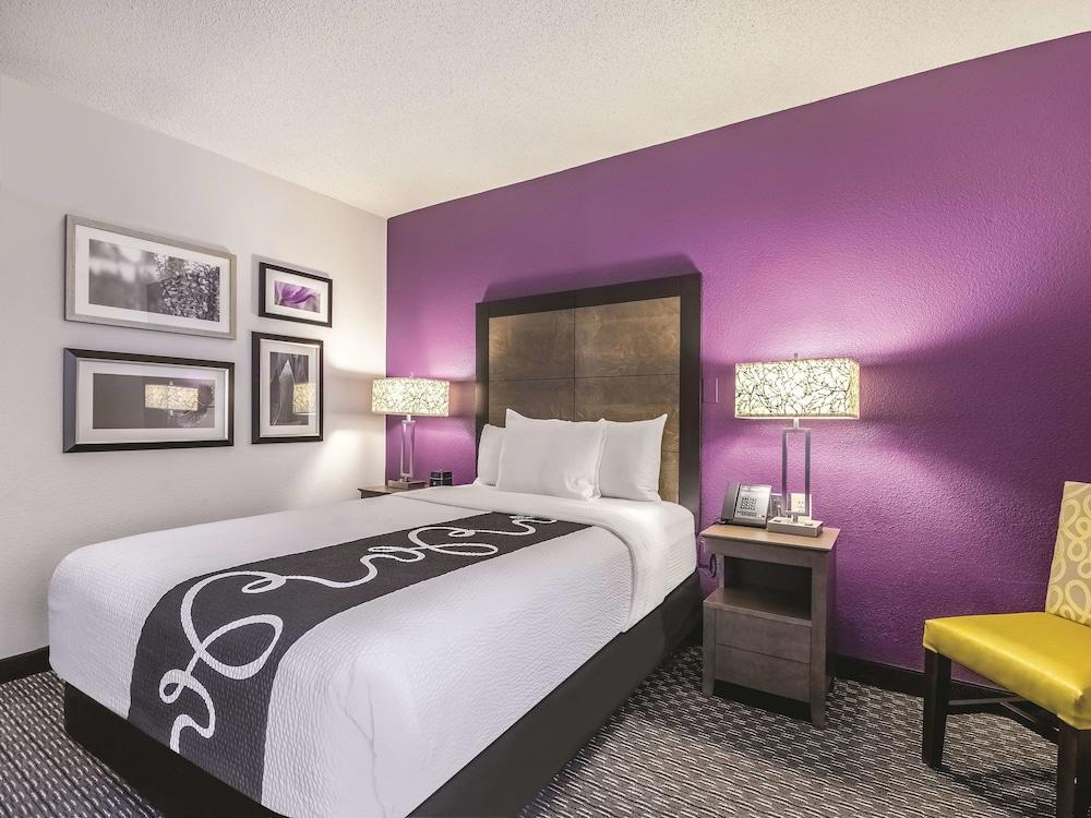 La Quinta By Wyndham Hartford Bradley Airport Hotel Windsor Locks Kültér fotó