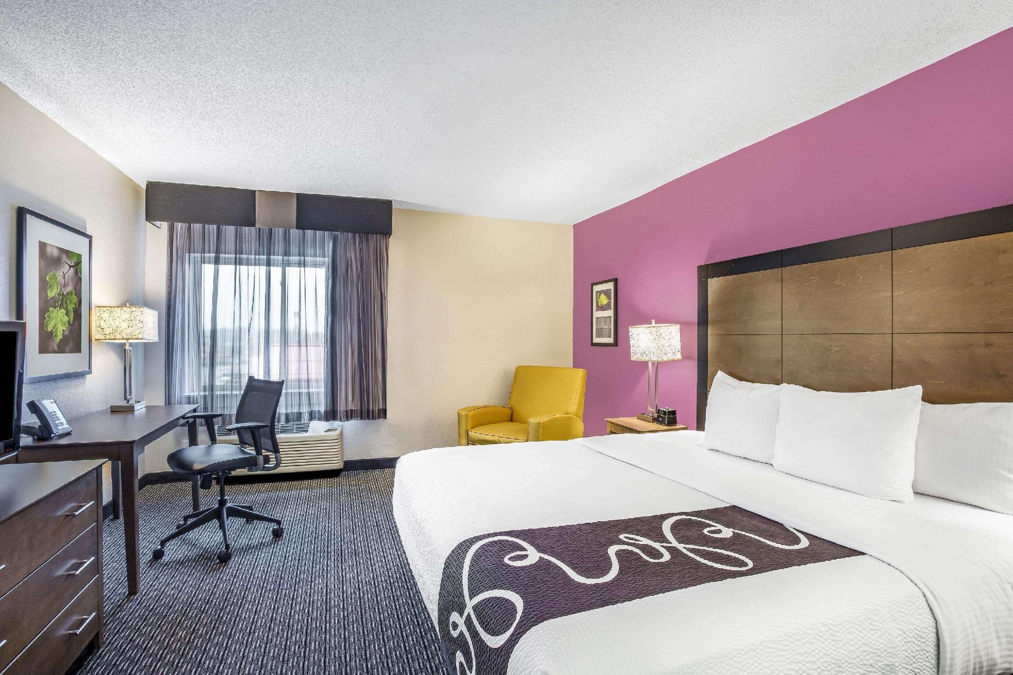 La Quinta By Wyndham Hartford Bradley Airport Hotel Windsor Locks Kültér fotó