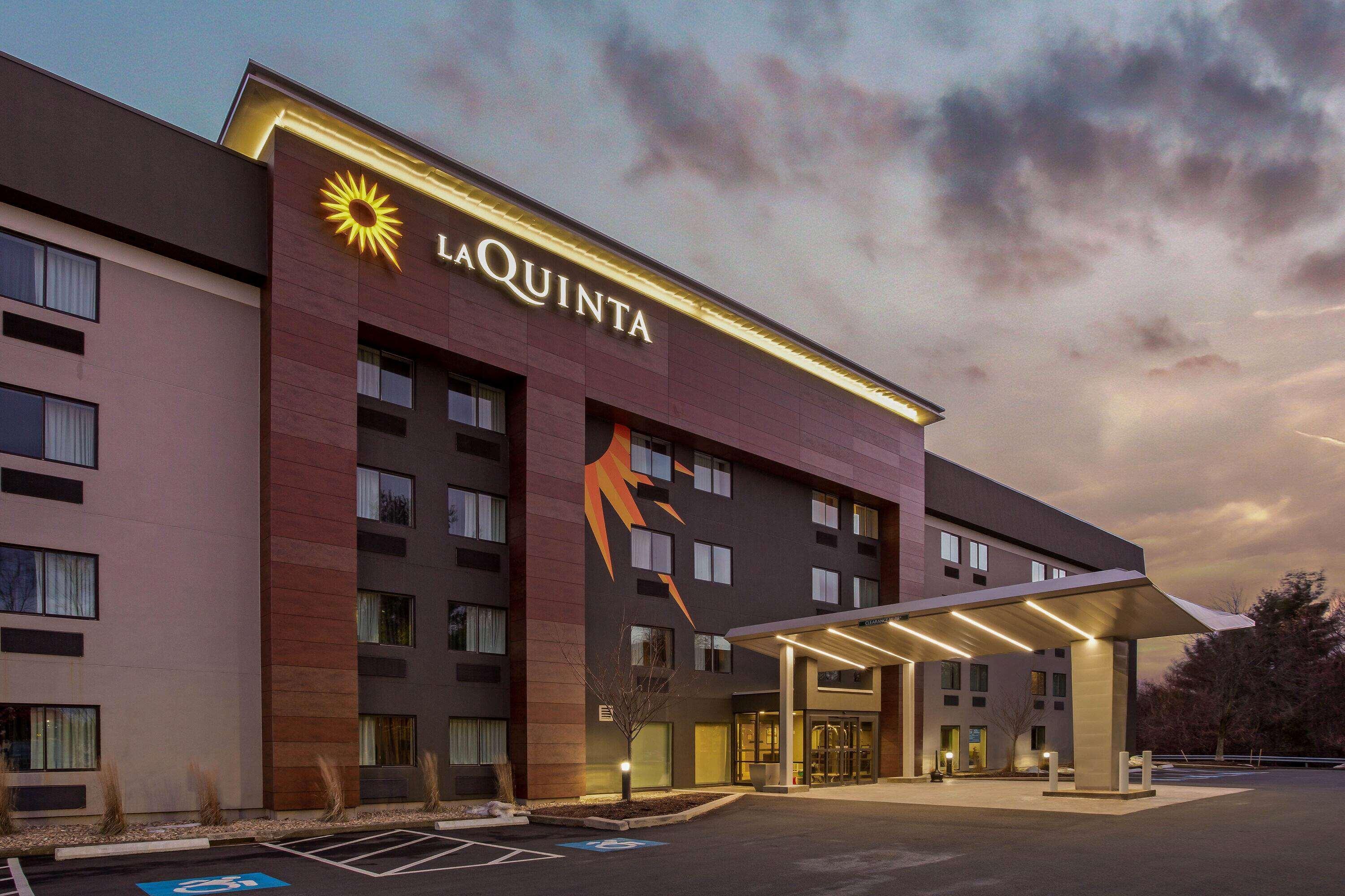 La Quinta By Wyndham Hartford Bradley Airport Hotel Windsor Locks Kültér fotó