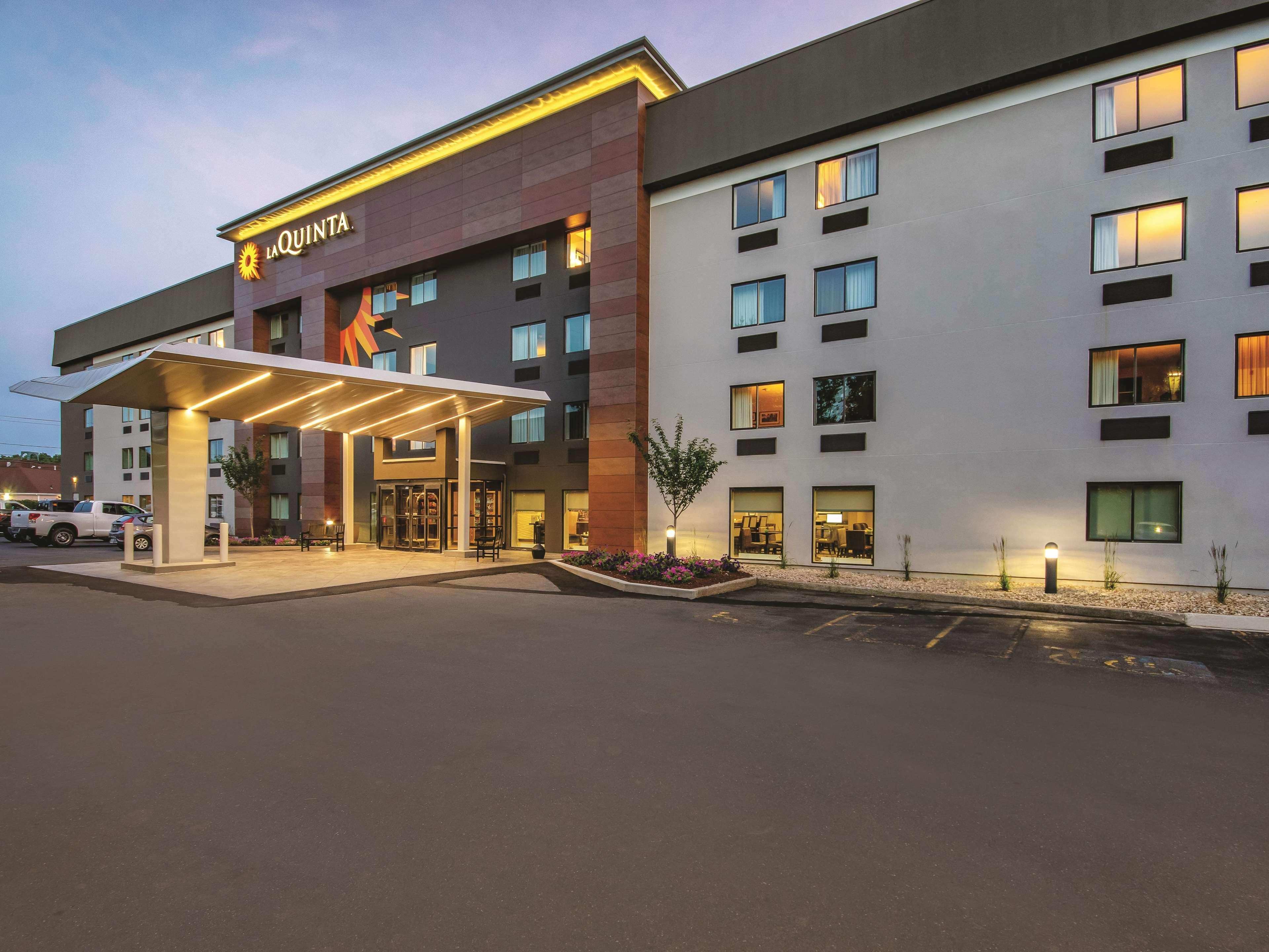 La Quinta By Wyndham Hartford Bradley Airport Hotel Windsor Locks Kültér fotó