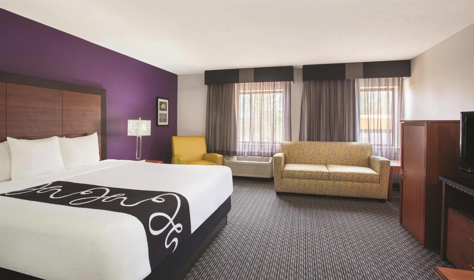 La Quinta By Wyndham Hartford Bradley Airport Hotel Windsor Locks Kültér fotó