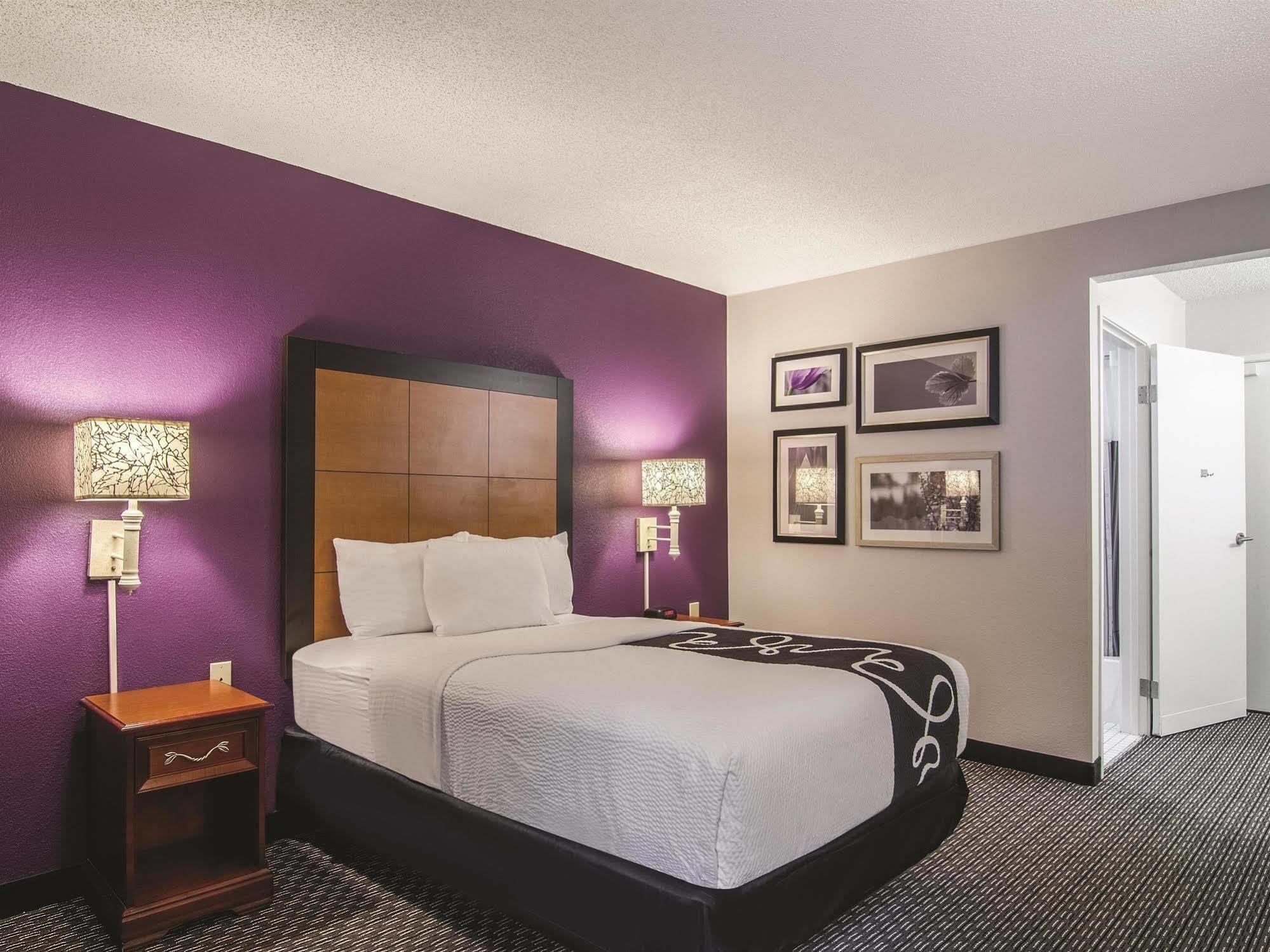 La Quinta By Wyndham Hartford Bradley Airport Hotel Windsor Locks Kültér fotó