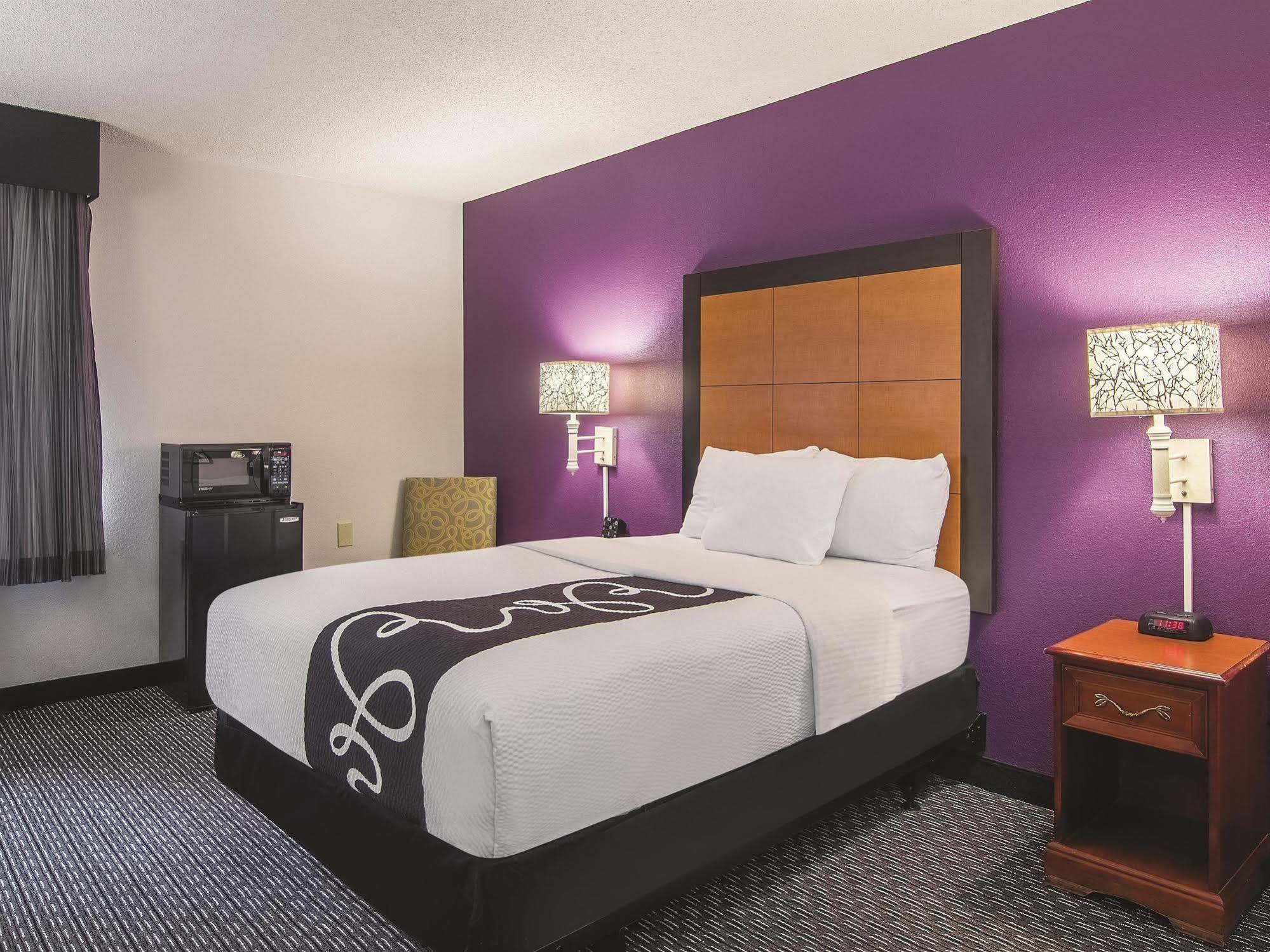 La Quinta By Wyndham Hartford Bradley Airport Hotel Windsor Locks Kültér fotó