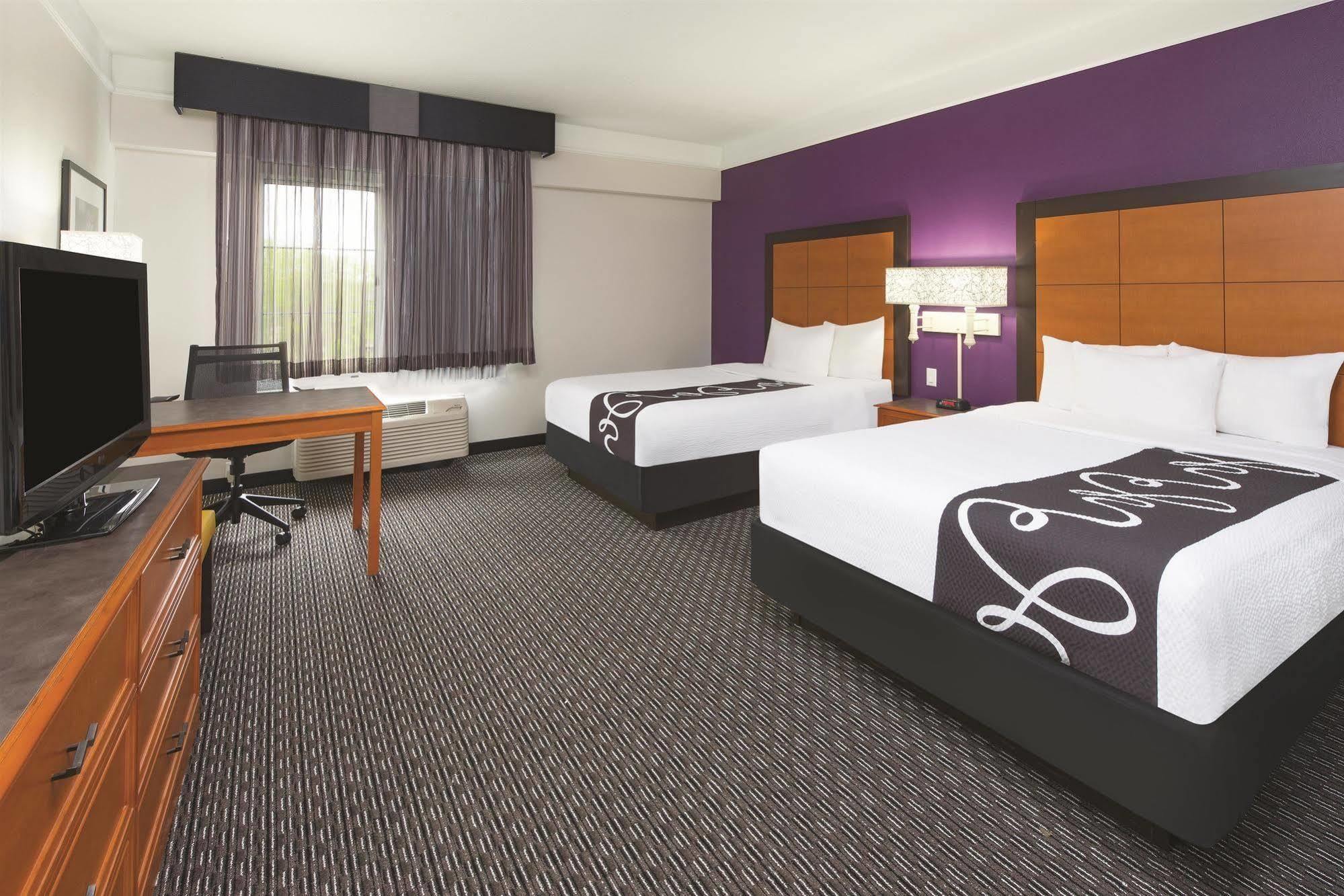 La Quinta By Wyndham Hartford Bradley Airport Hotel Windsor Locks Kültér fotó