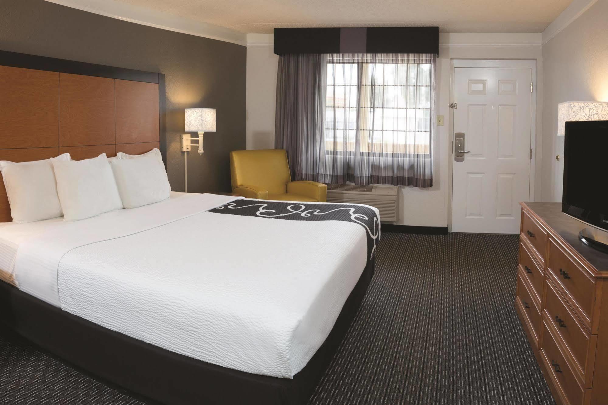La Quinta By Wyndham Hartford Bradley Airport Hotel Windsor Locks Kültér fotó